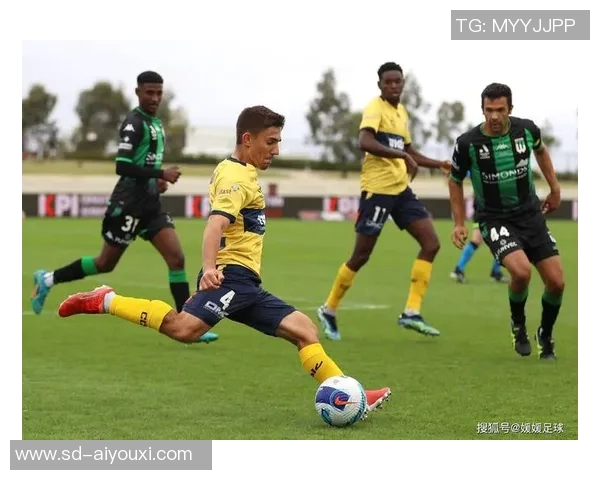 世界足球巨星同场竞技 谁能笑傲全球足球之巅