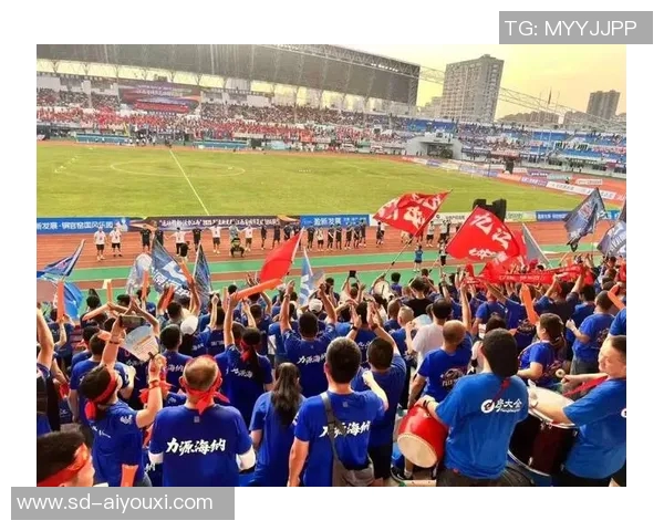 顶级足球球星亲临现场与球迷零距离互动共享激情时刻